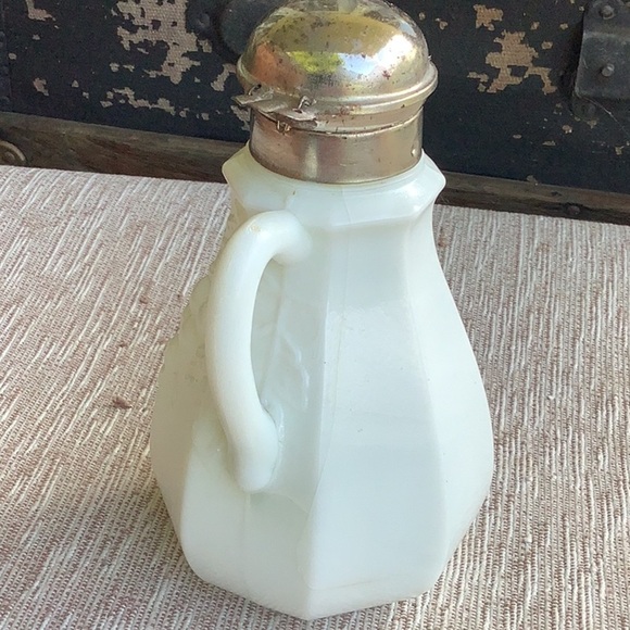 Vintage White Milk Glass Grapes Vine Syrup Pitcher - Picture 2 of 7